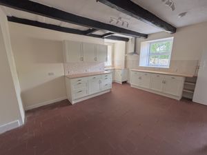 Kitchen/diner- click for photo gallery